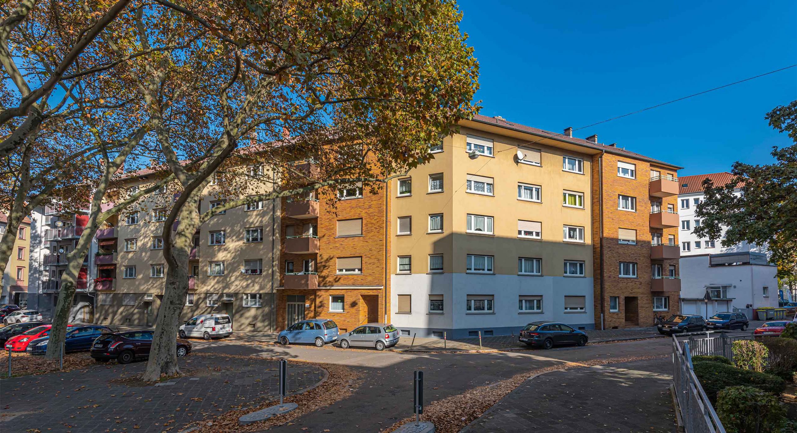 Mutterstadter Platz in Mannheim-Rheinau